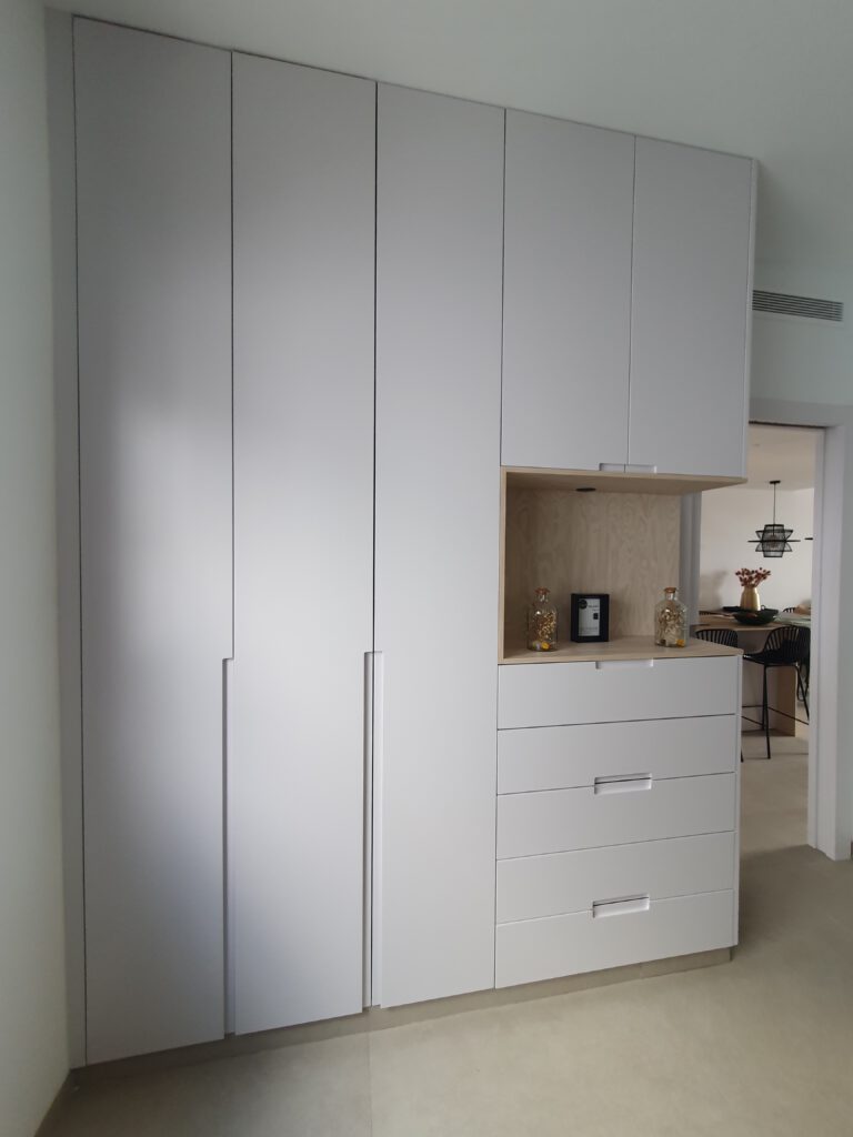 Kast in master slaapkamer